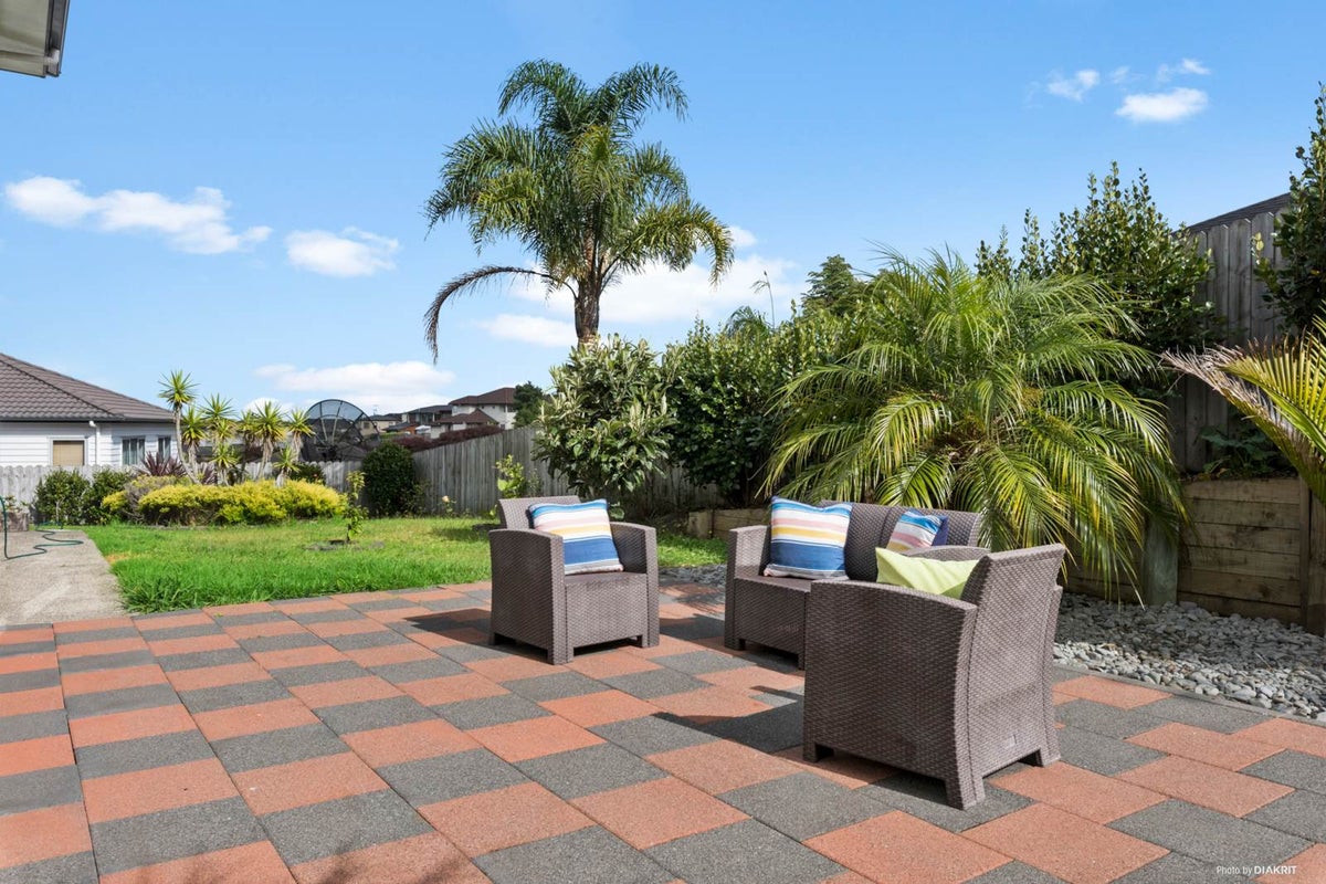 27 Kilkelly Avenue, Pinehill, Auckland - Carousel 2