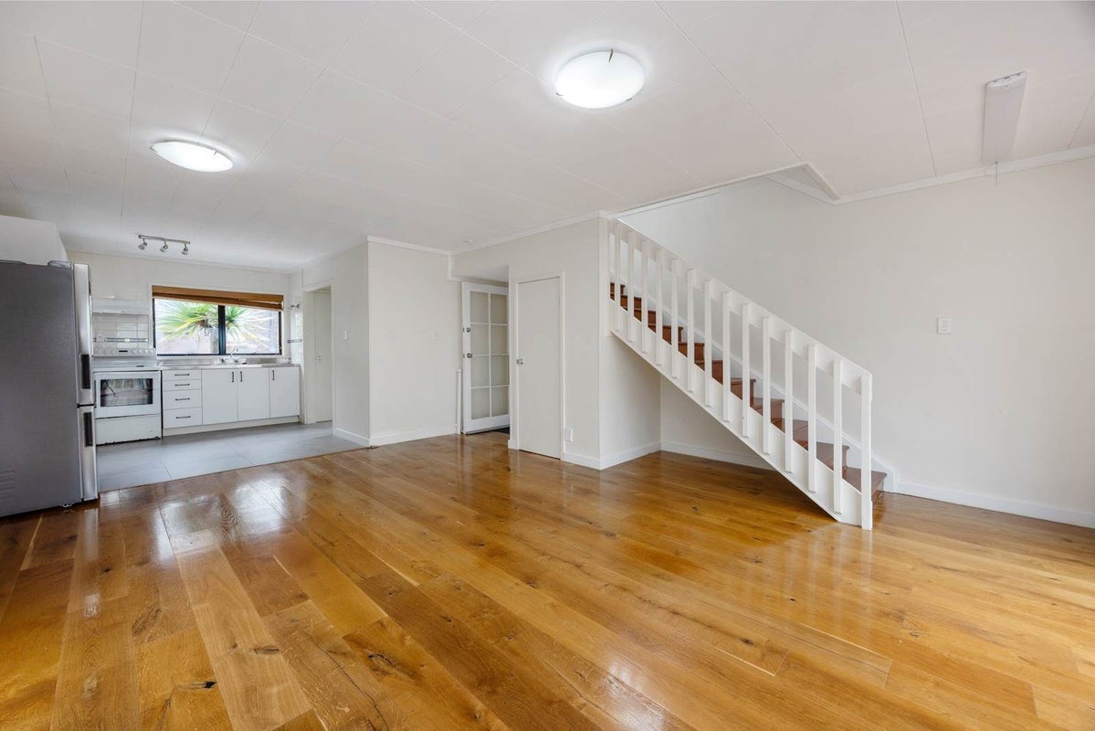 2/31 Arawa Street, New Lynn, Auckland - Carousel 2