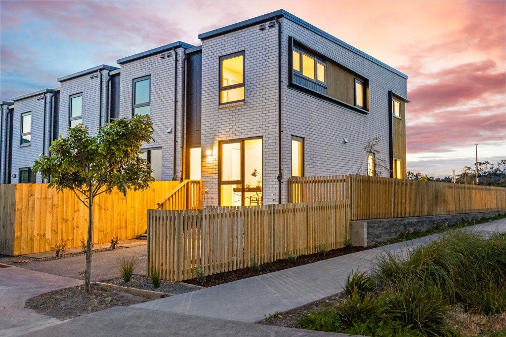 208 Henwood Road, Westgate, Auckland - Carousel 2