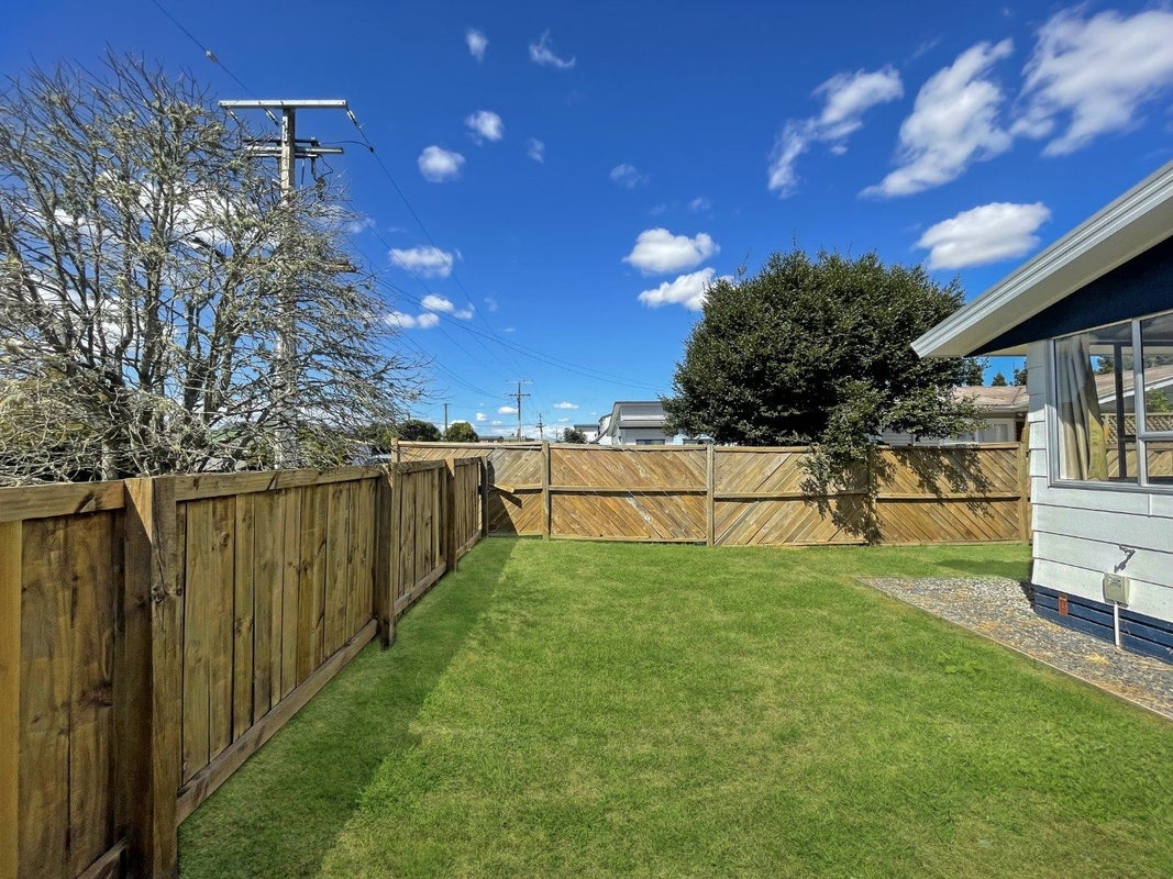 59A York Street, Hamilton East, Hamilton - Carousel 2