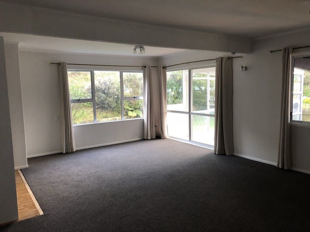 29 Hollydale Grove, Churton Park, Wellington - Carousel 2