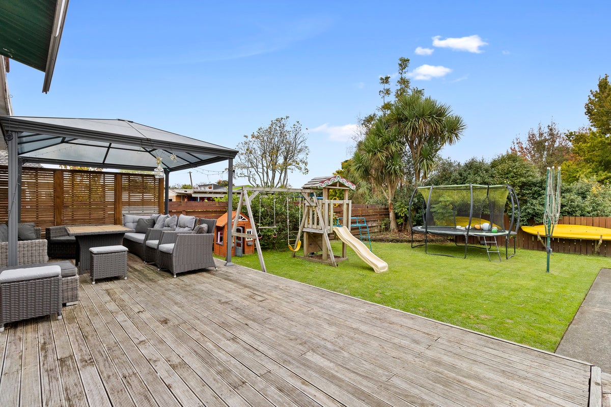 21 Te Anau Place, Glenview, Hamilton - Carousel 2