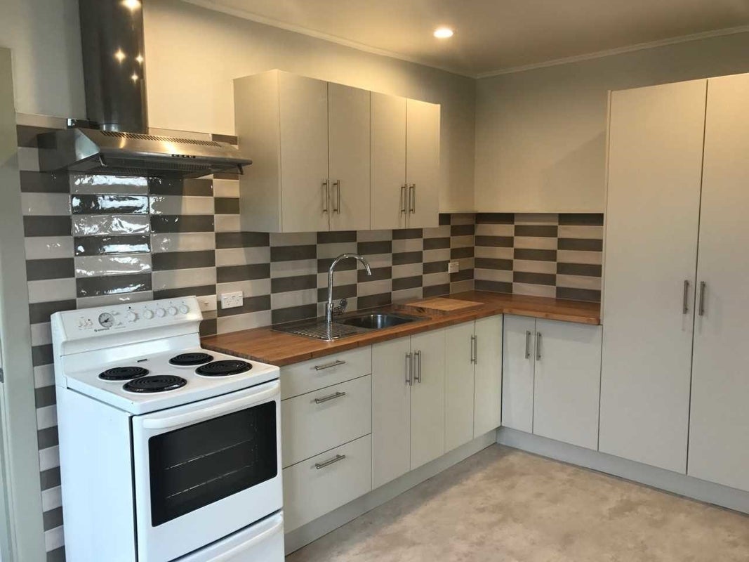 24 Beckford Road, Saint Martins, Christchurch - Carousel 1