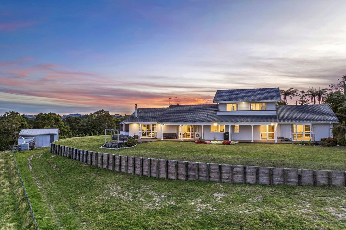 34 Cherrington Road, Papakura - Carousel 2