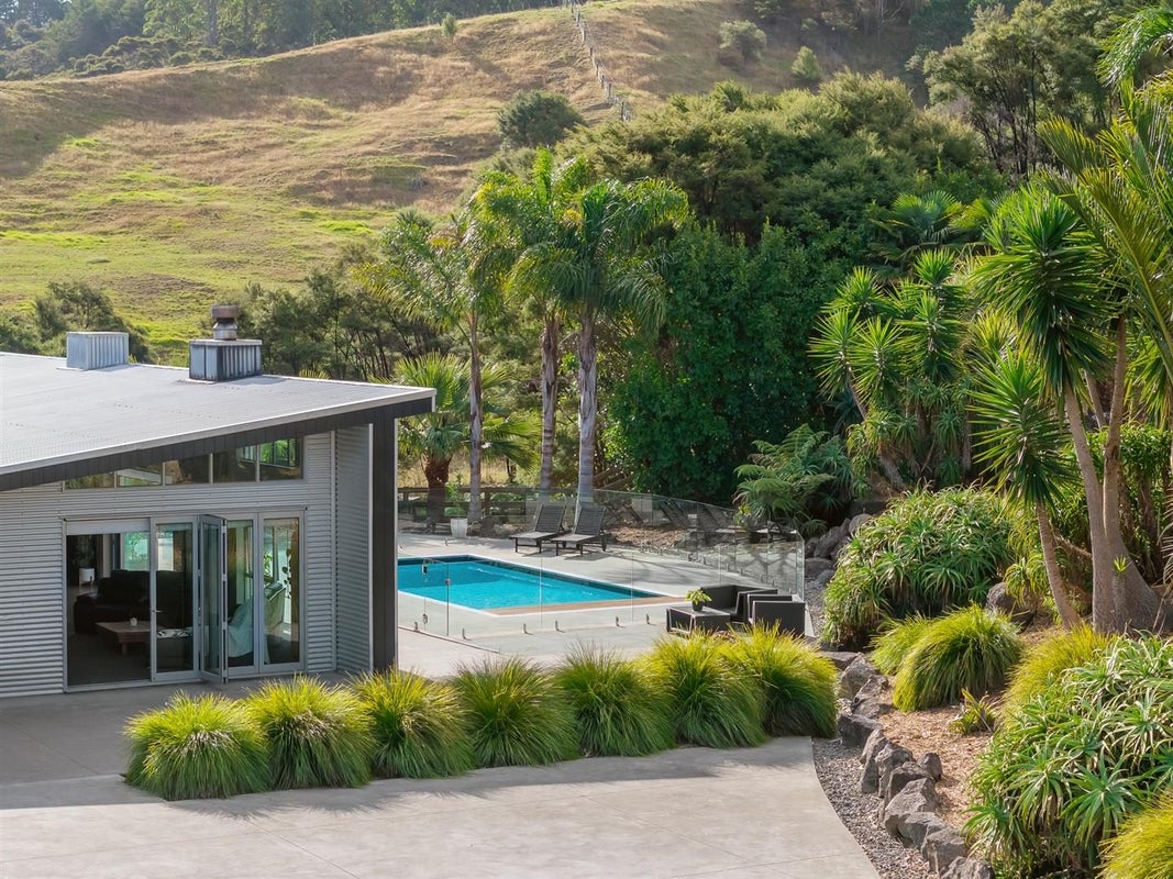 105 Zanders Road, Waimauku - Carousel 1