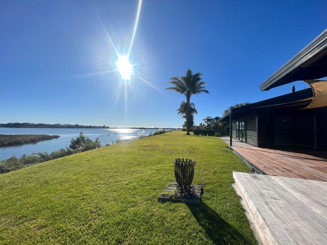 101 College Place, Poike, Tauranga - Carousel 1
