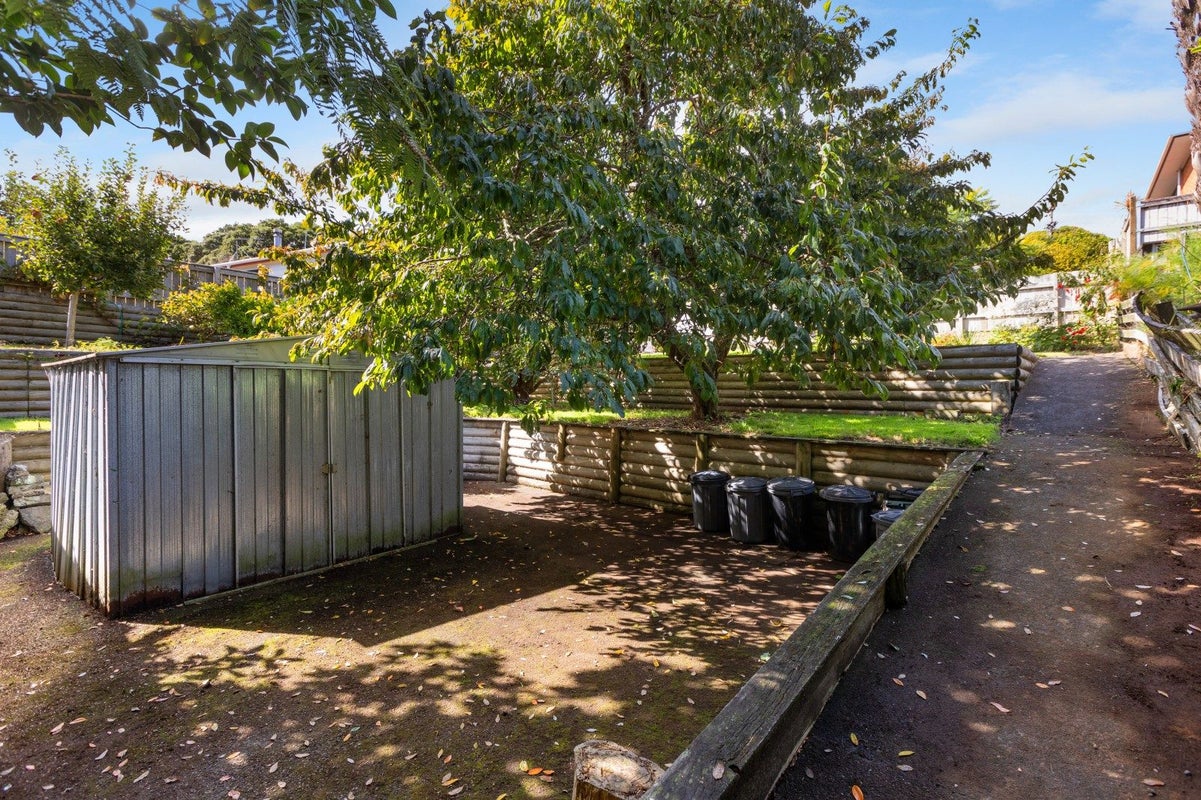 122 Glenpark Avenue, Frankleigh Park, New Plymouth - Carousel 29