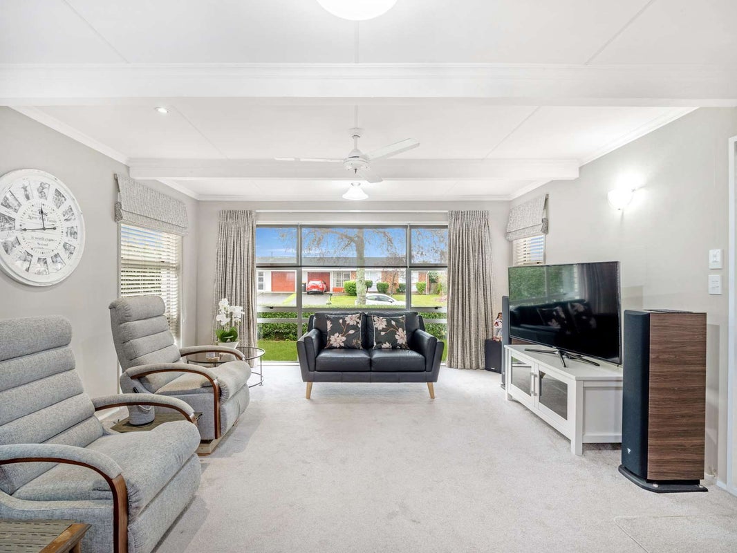 4 Langley Avenue, Milson, Palmerston North - Carousel 2