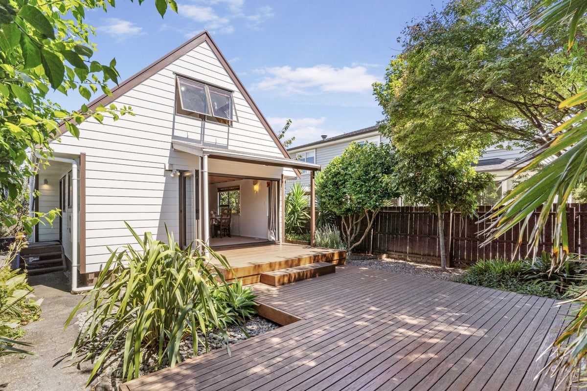 3/8 Oakley Avenue, Waterview, Auckland - Carousel 1