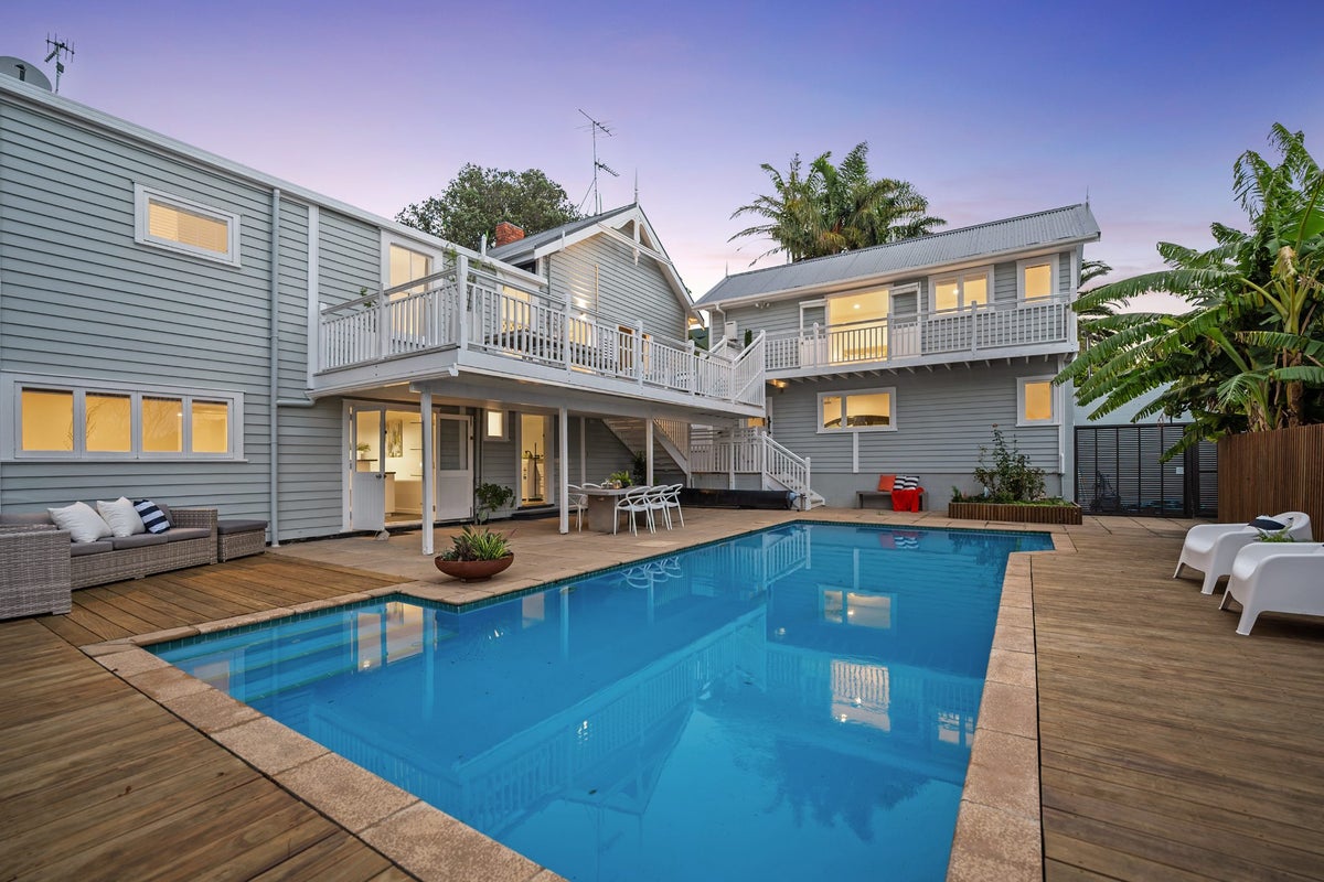 30 Maritime Terrace, Birkenhead, Auckland - Carousel 2