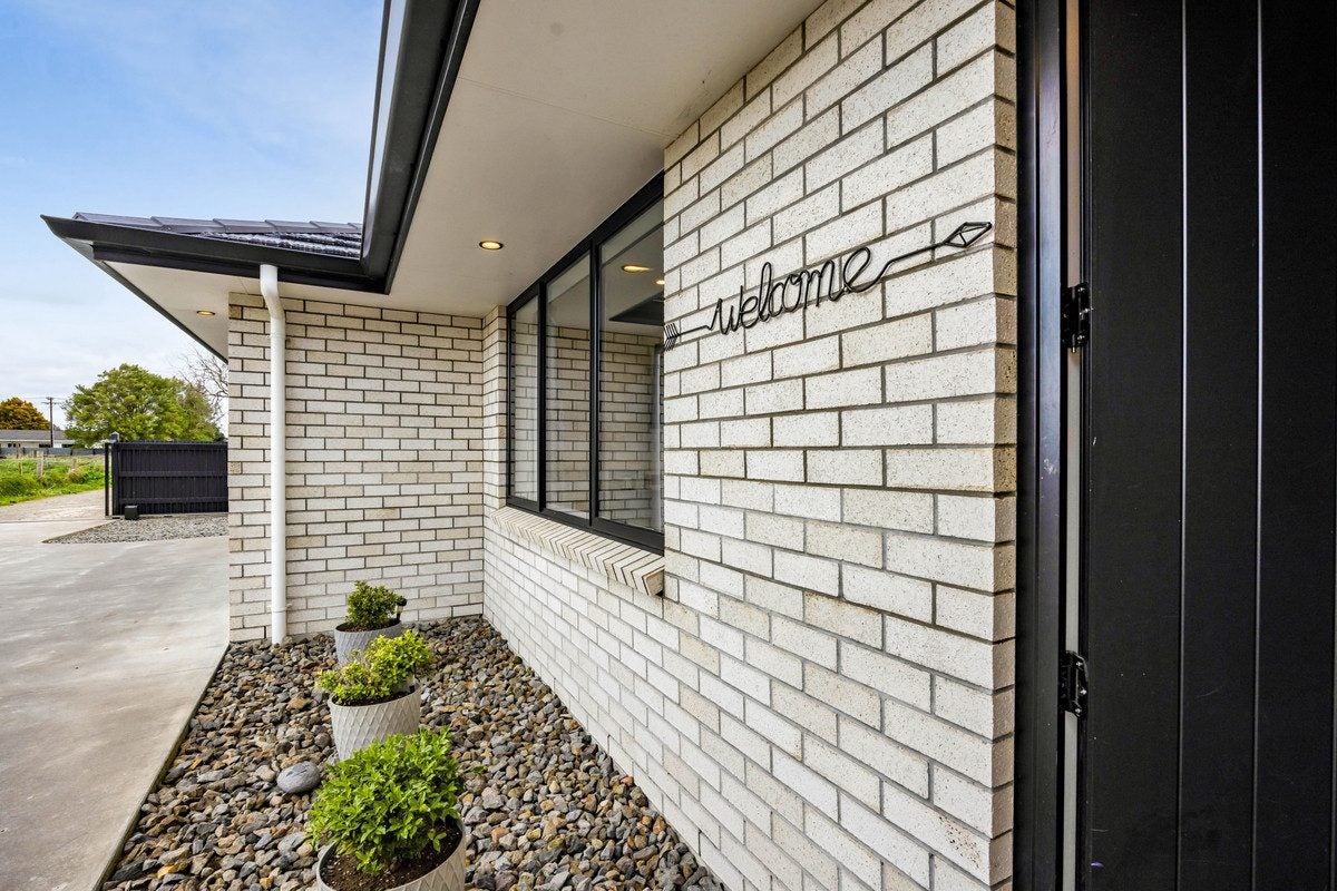 10 Robson Street, Normanby, Hawera - Carousel 2