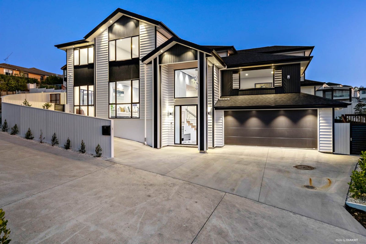 4 Prevost Lane, Oteha, Auckland - Carousel 1