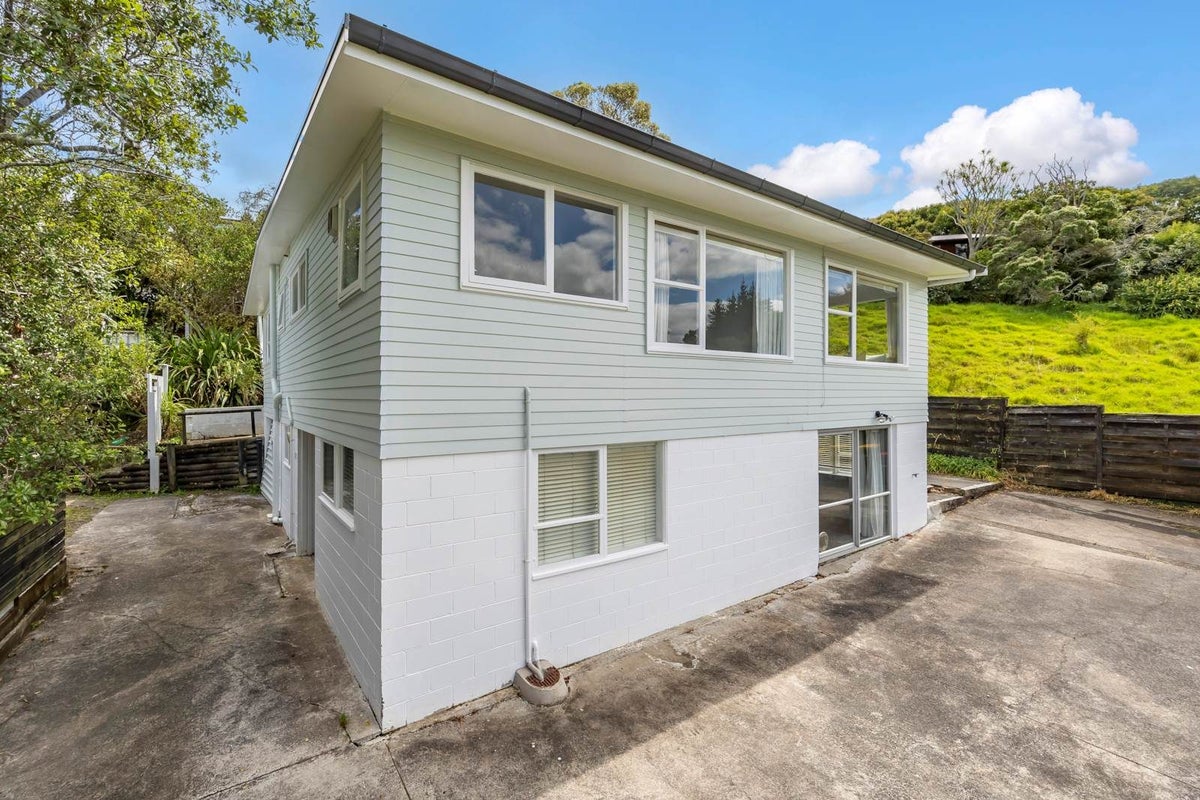 12 St Peters Street, Northcote, Auckland - Carousel 1