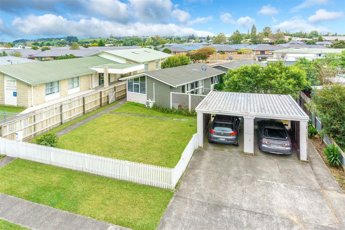 9 Kennedy Drive, Putaruru - Carousel 1
