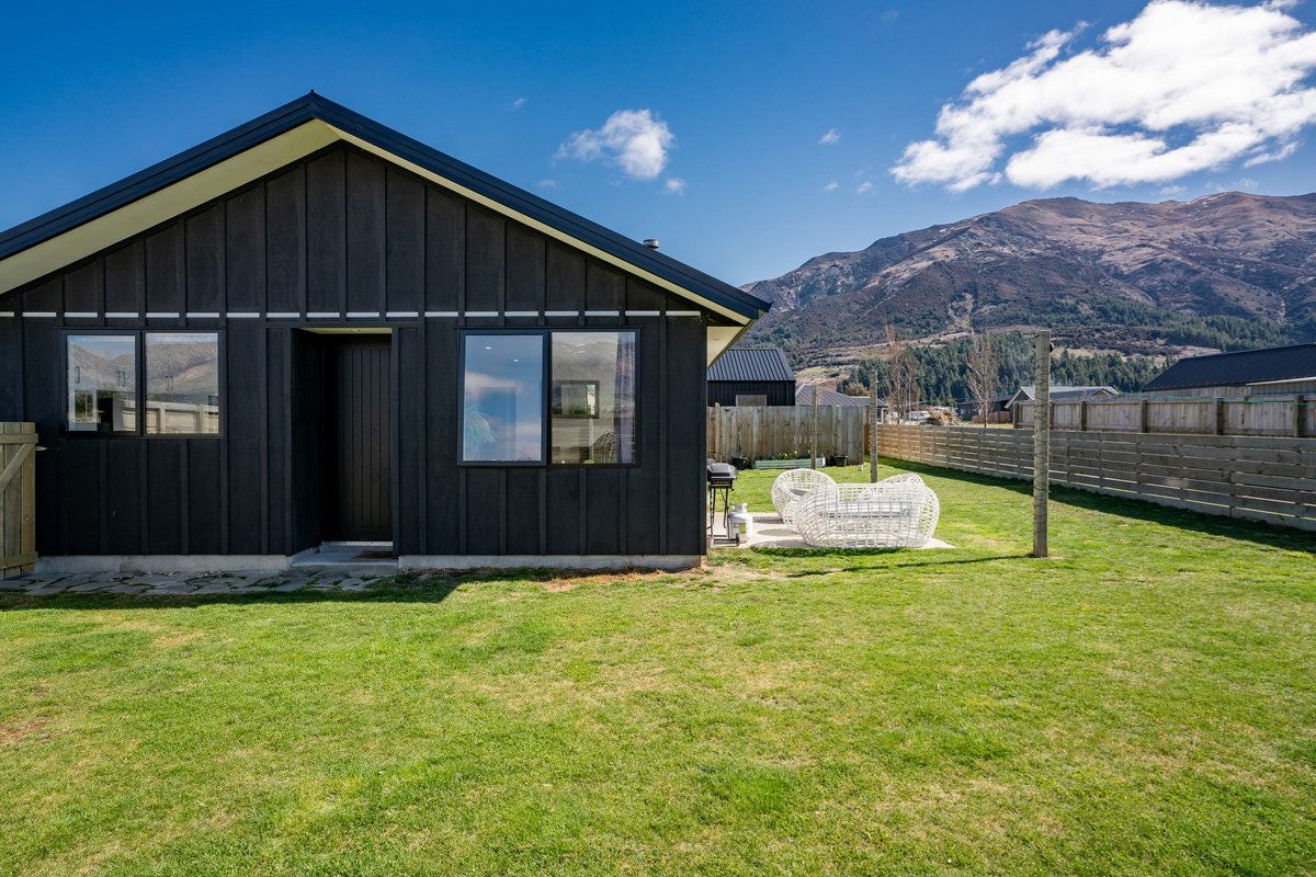 14 Swan Street, Wanaka - Carousel 16