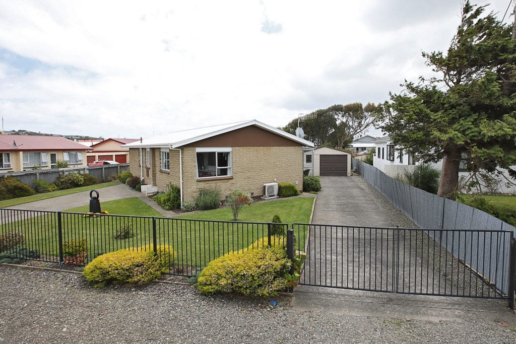 30 Leader Street, Riverton - Carousel 18
