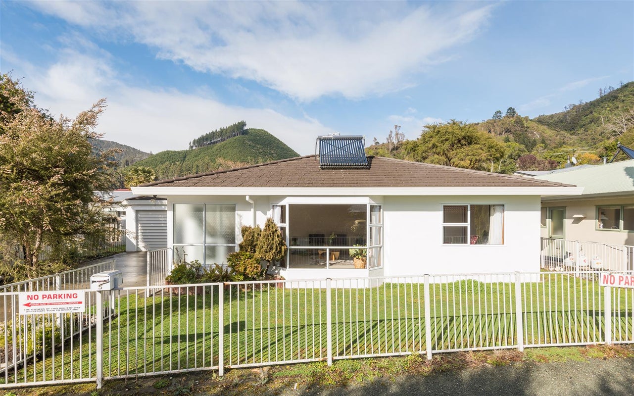 5 Newport Way, The Brook, Nelson - Carousel 2
