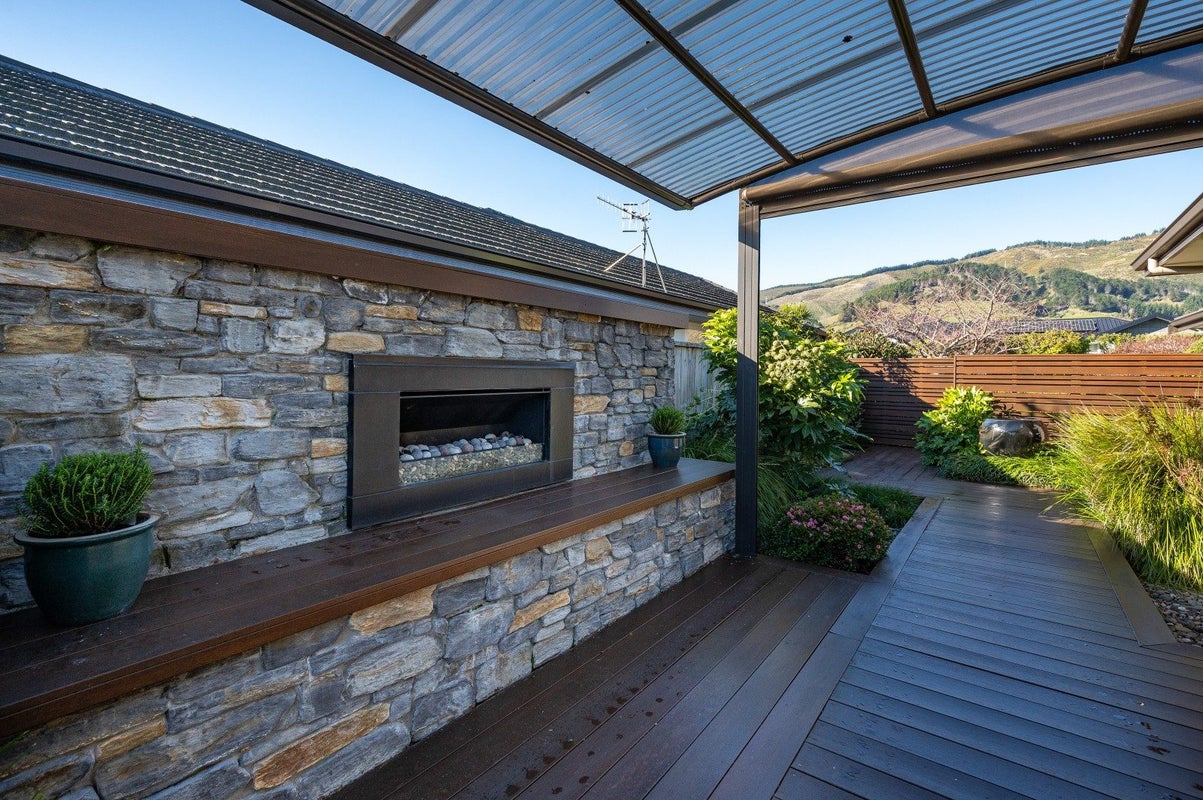 6 Stedyl Crescent, Richmond, Richmond - Carousel 2