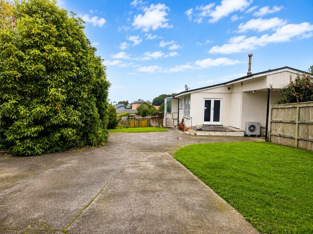 12A Brassey Road, Saint Johns Hill, Whanganui - Carousel 23