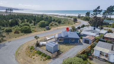 30 Holton Road, Amberley, Amberley - Carousel 1