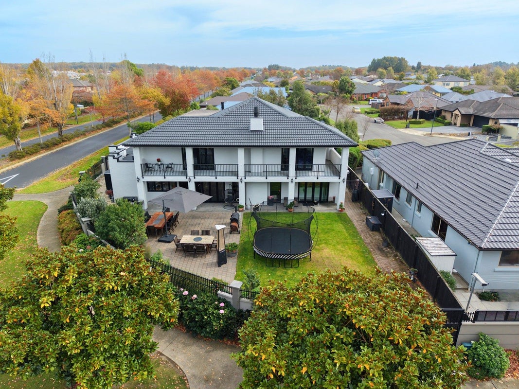 20 Baltic Place, Northwood, Christchurch - Carousel 2