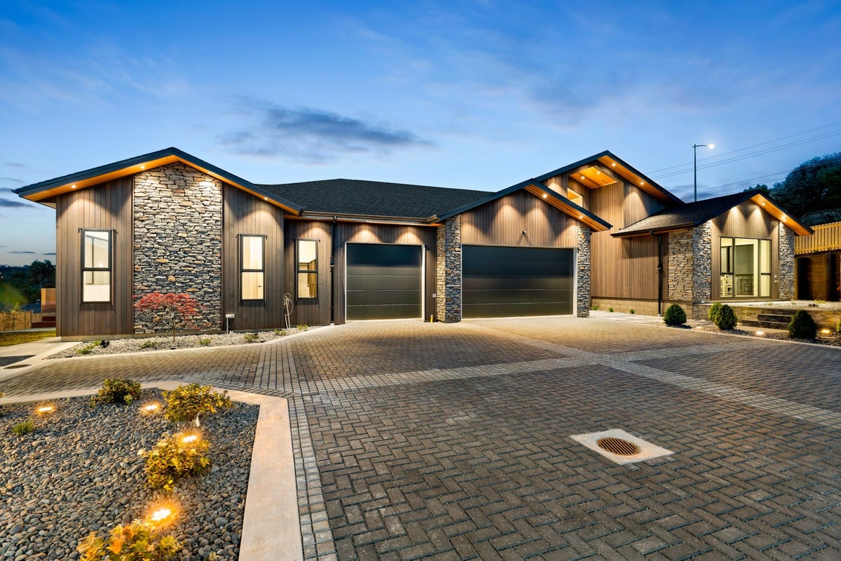 8 Katote Avenue, Swanson, Auckland - Carousel 1