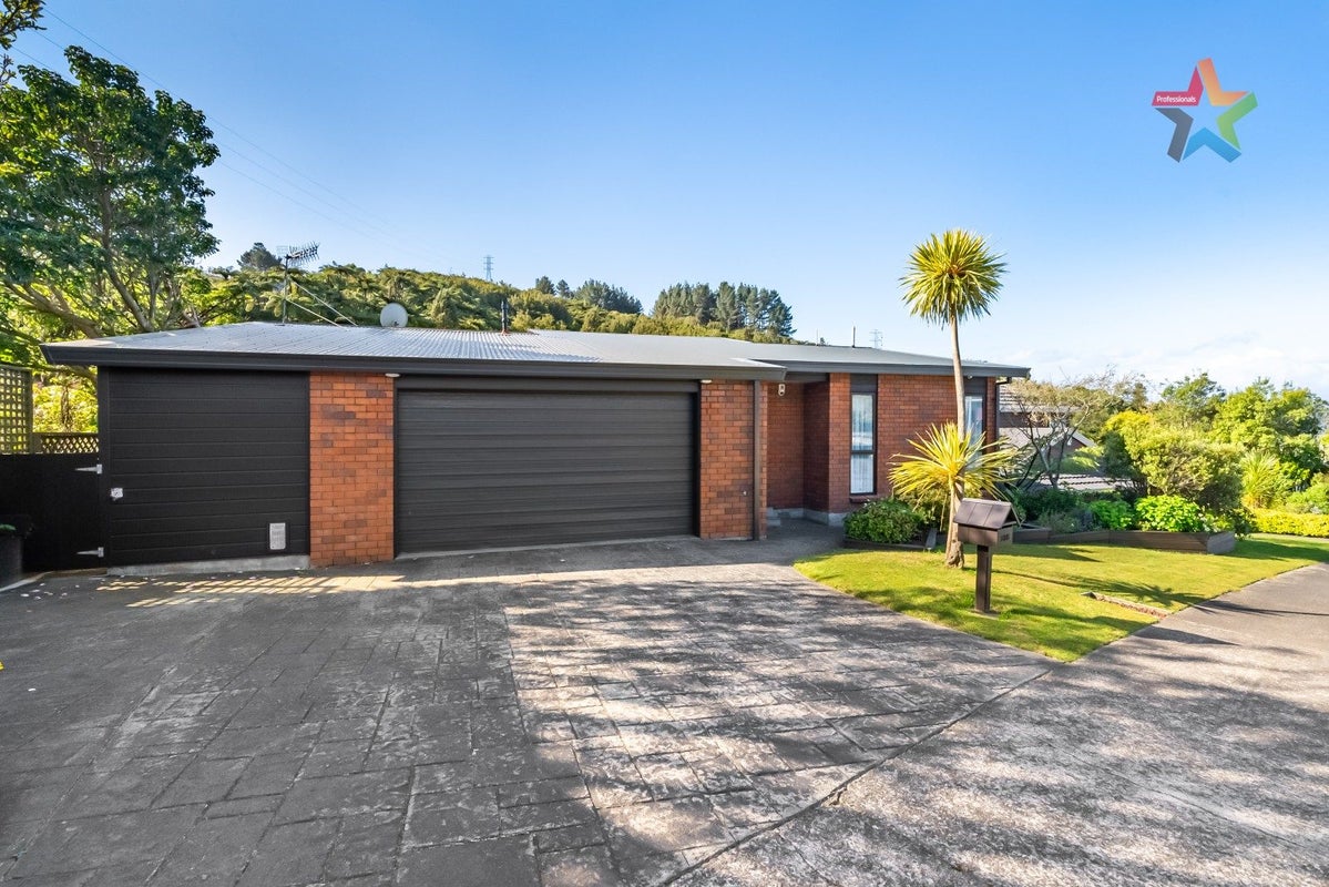 138 Tirohanga Road, Tirohanga, Lower Hutt - Carousel 1