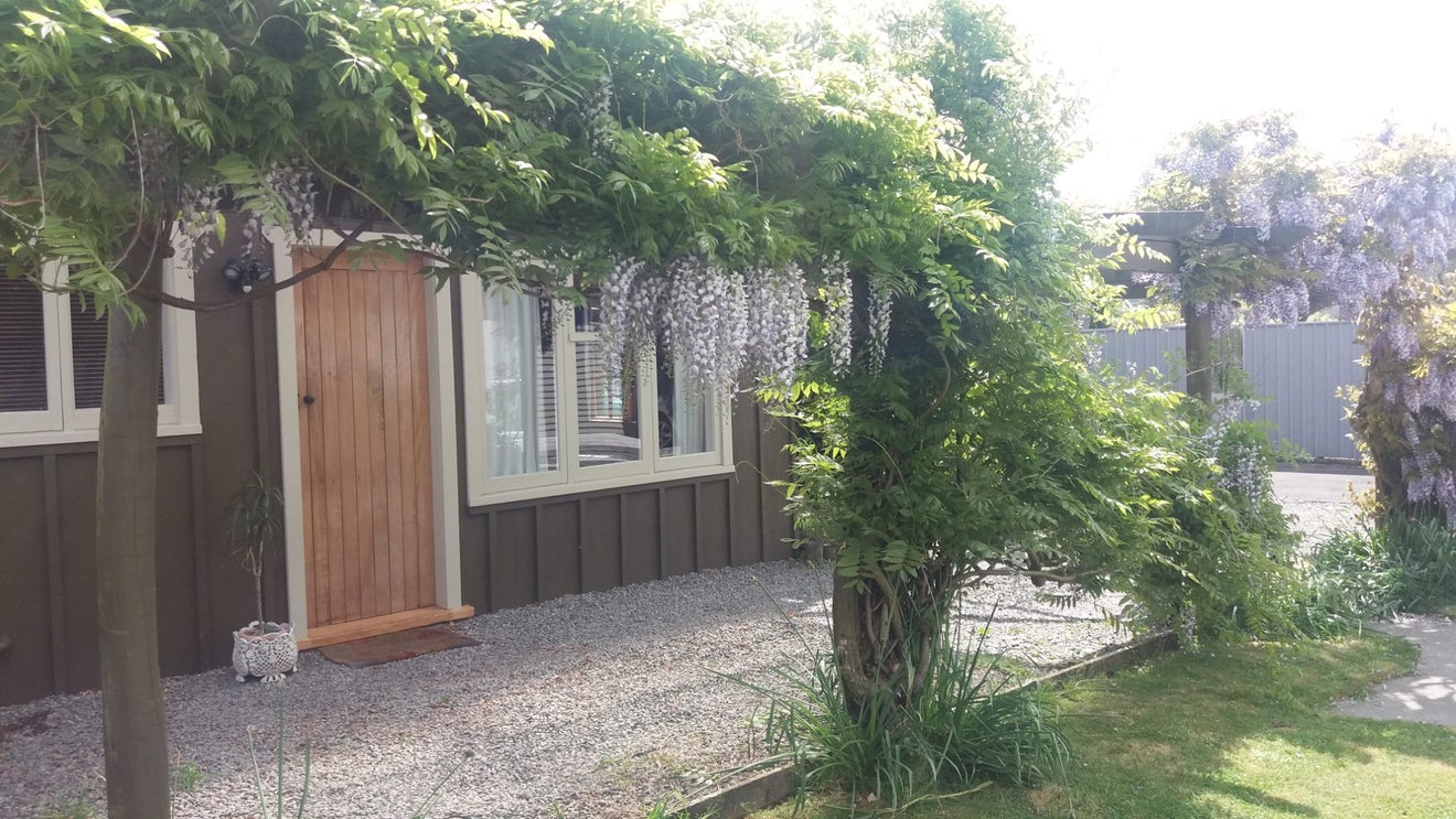 50 Fraser Crescent, Elderslea, Upper Hutt - Carousel 1