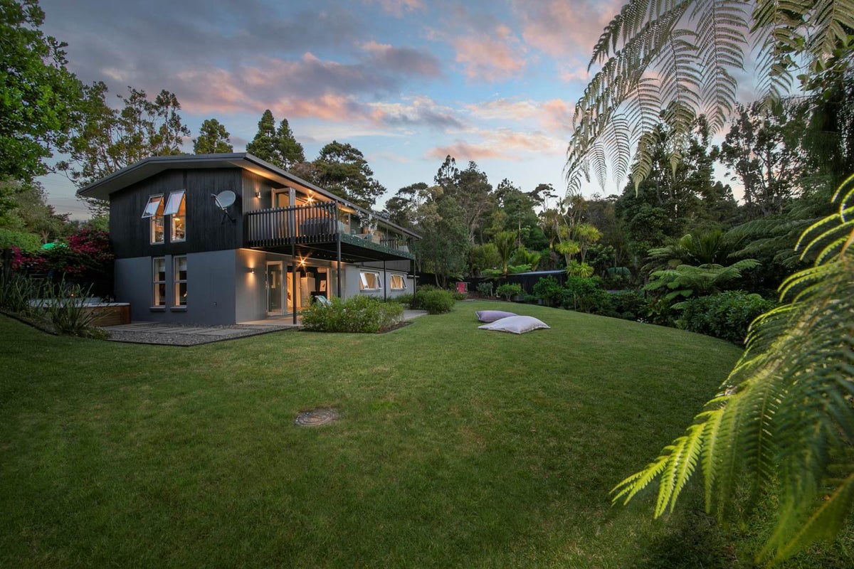 189 Atkinson Road, Titirangi, Auckland - Carousel 2