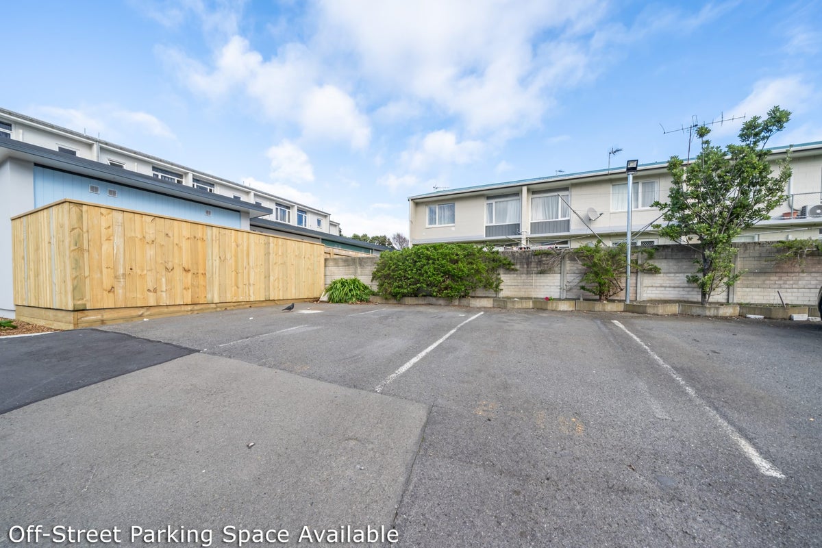 1/19 Britannia Street, Petone, Lower Hutt - Carousel 14