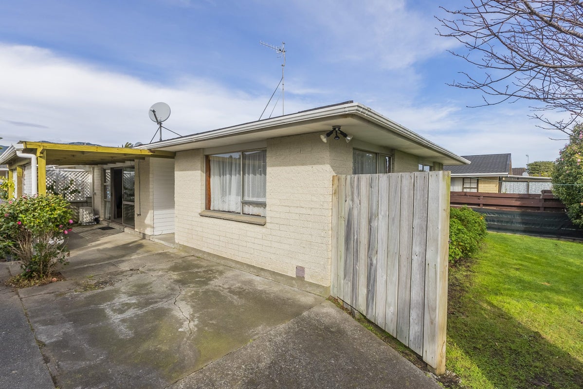 102A Hillcrest Road, Raumati Beach, Paraparaumu - Carousel 1