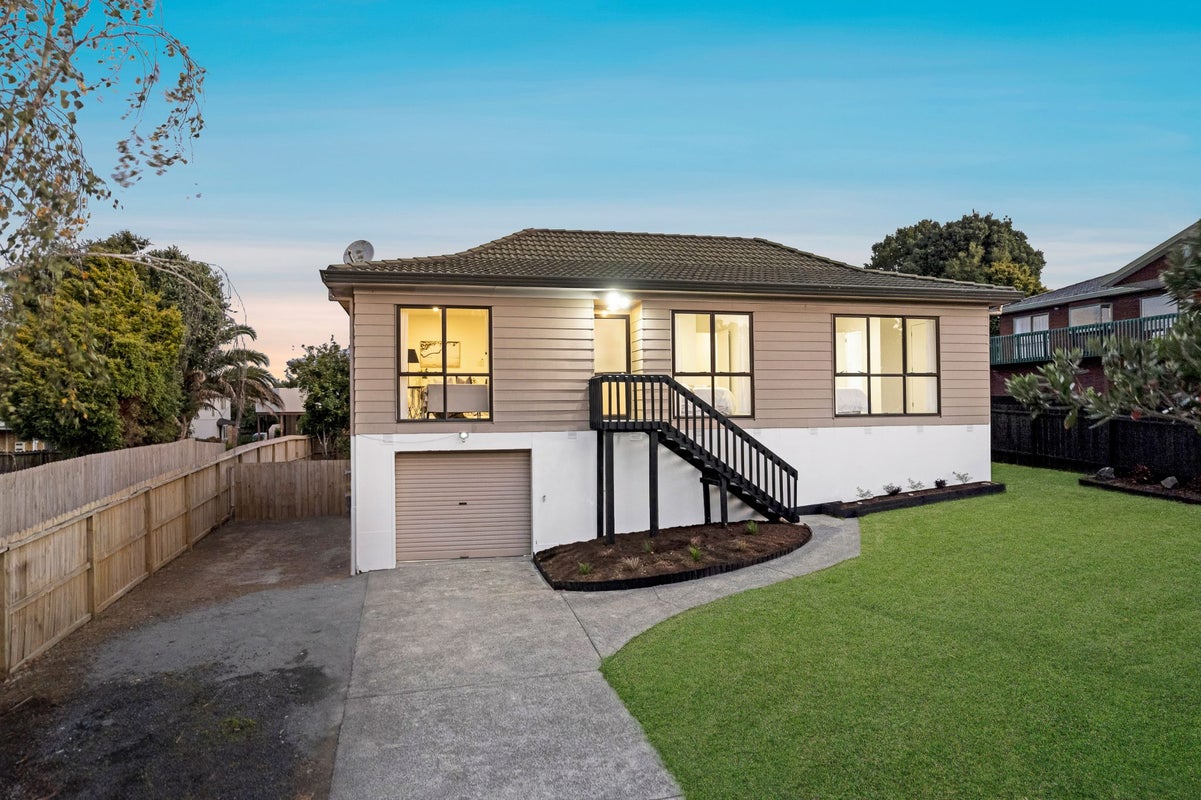 7 Hassan Drive, Massey, Auckland - Carousel 40