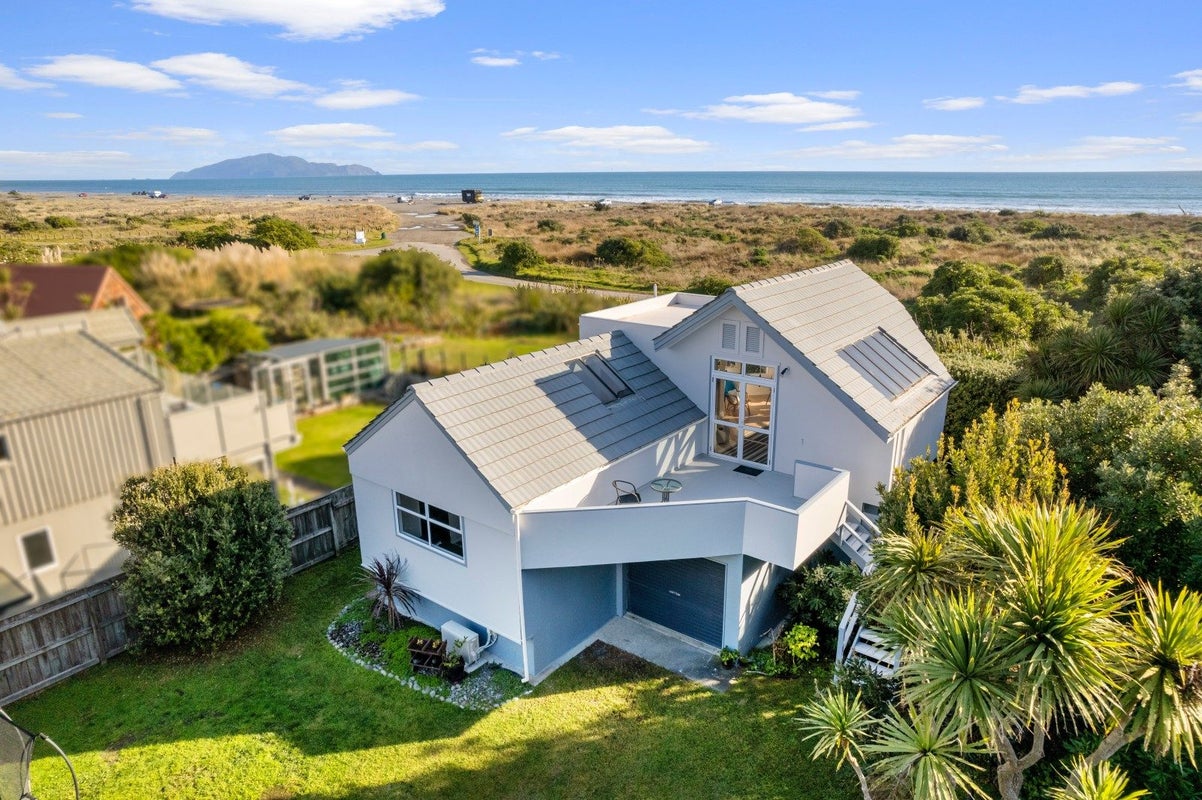 47 Kapiti Lane, Otaki Beach, Otaki - Carousel 2