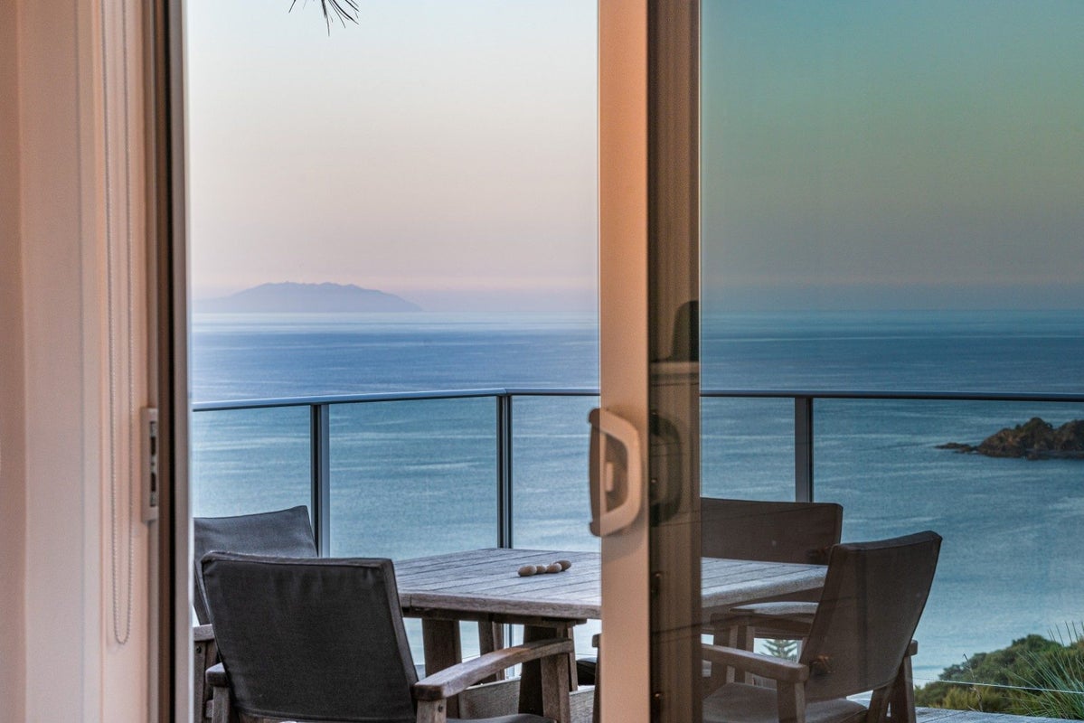 91 Hill Road, Palm Beach, Waiheke Island - Carousel 1