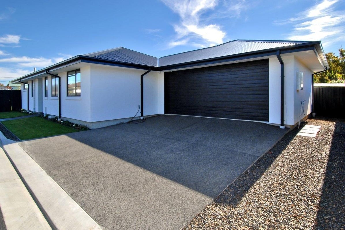 2/78 Wilsons Road South, Saint Martins, Christchurch - Carousel 1