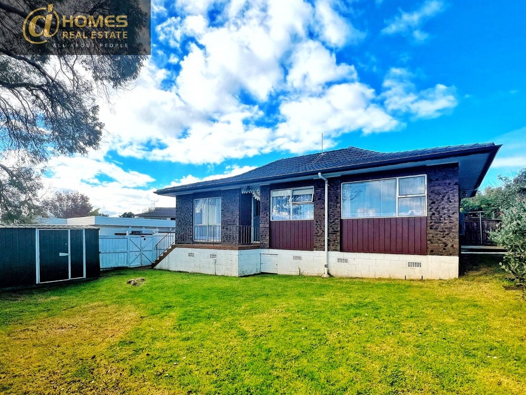 1/105 Olsen Avenue, Hillsborough, Auckland - Carousel 1