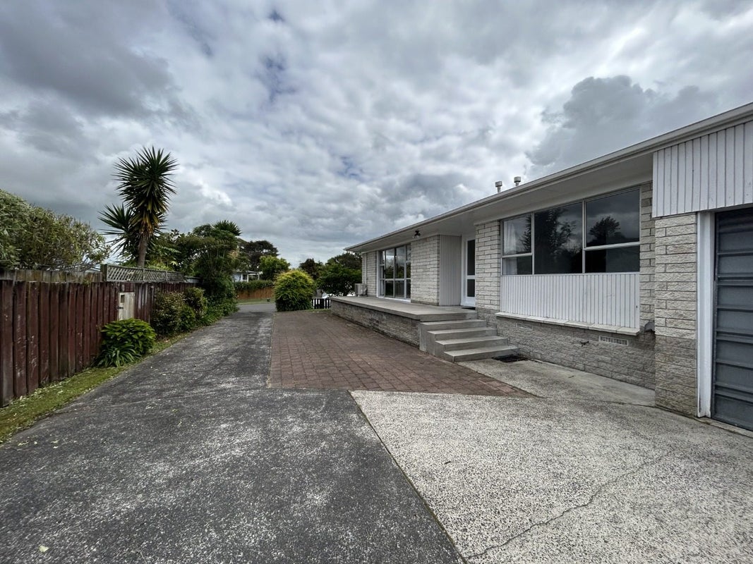 8A Tanekaha Place, Pukete, Hamilton - Carousel 2