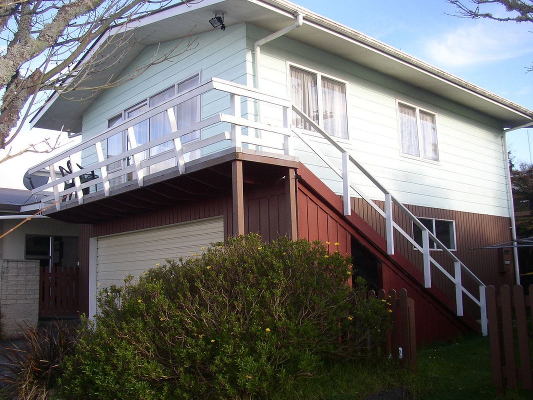 1 Taiporutu Place, Springfield, Rotorua - Carousel 1