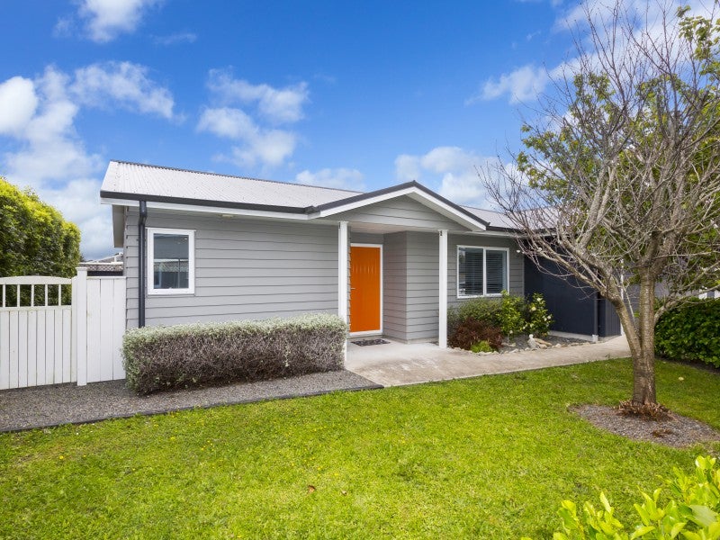 10 Fire Station Lane, Trentham, Upper Hutt - Carousel 1