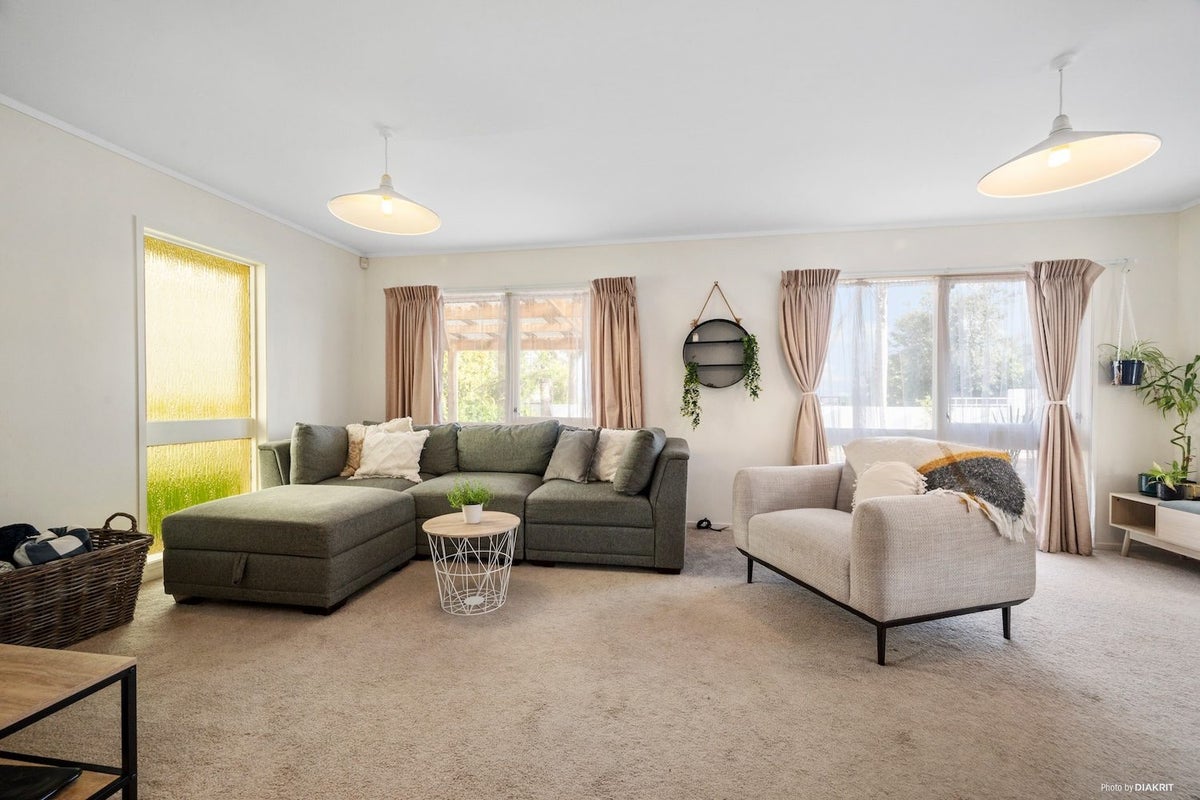 245 Glamorgan Drive, Torbay, Auckland - Carousel 2