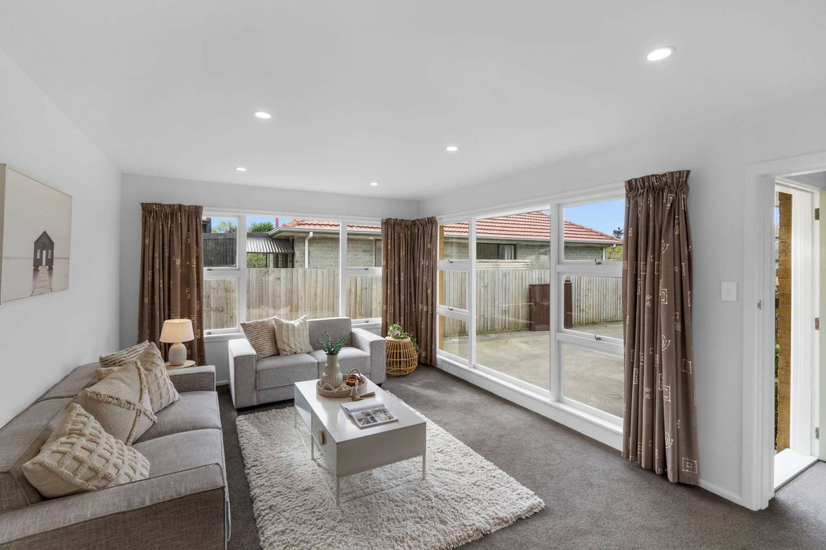 126 Warren Crescent, Hillmorton, Christchurch - Carousel 2