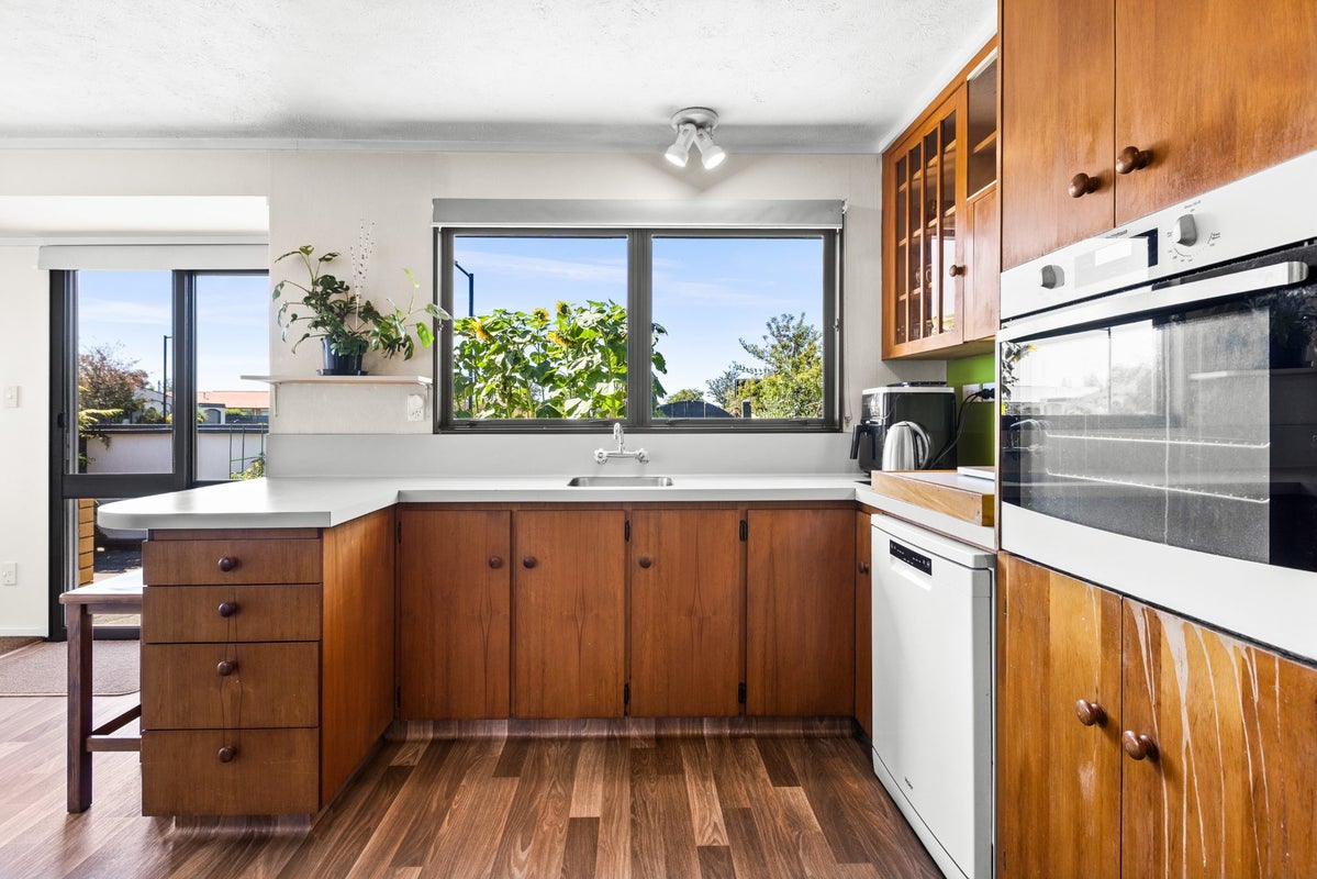 31 Glamorgan Avenue, Tamatea, Napier - Carousel 2