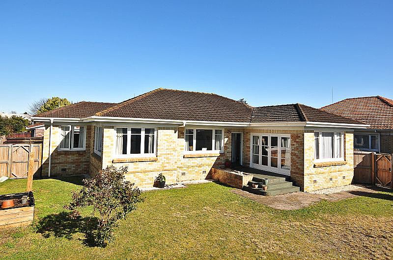 37 Hukanui Road, Fairfield, Hamilton - Carousel 2