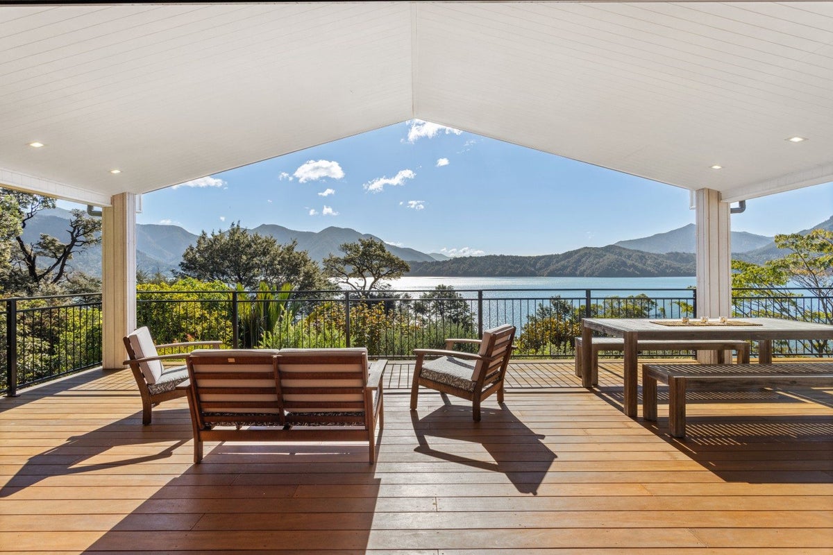 650 Kenepuru RD, Mahau Sound, MARLBOROUGH - Carousel 1