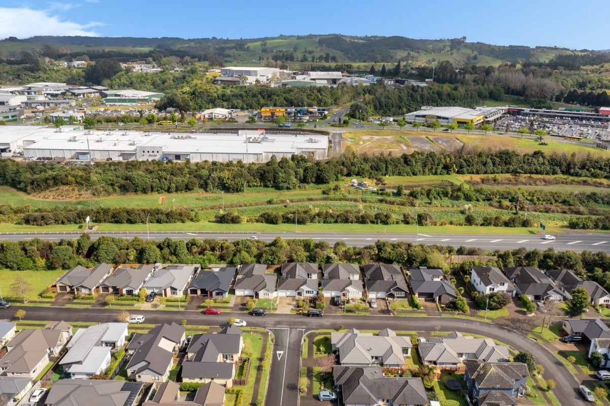 125 Landing Drive, Pyes Pa, Tauranga - Carousel 27