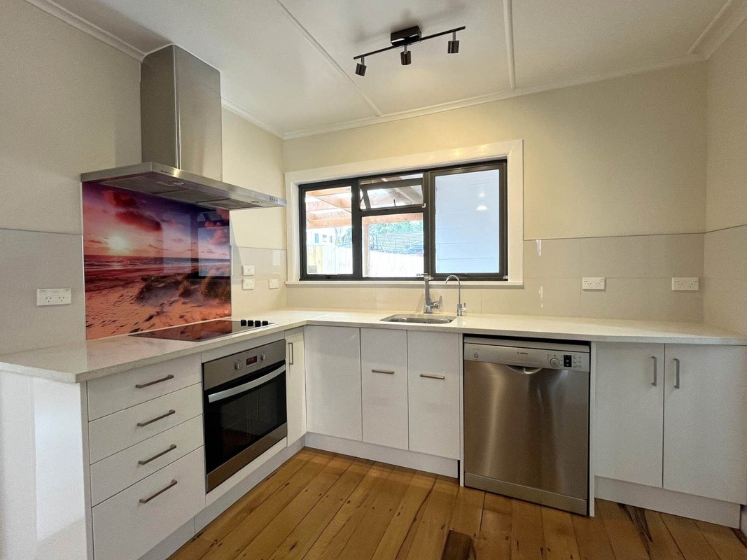 16 Arney Road, Ranui, Auckland - Carousel 1