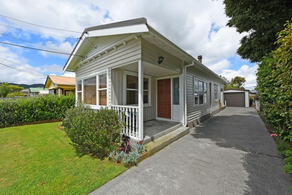 2A BETH ST, TRENTHAM, UPPER HUTT - Carousel 1