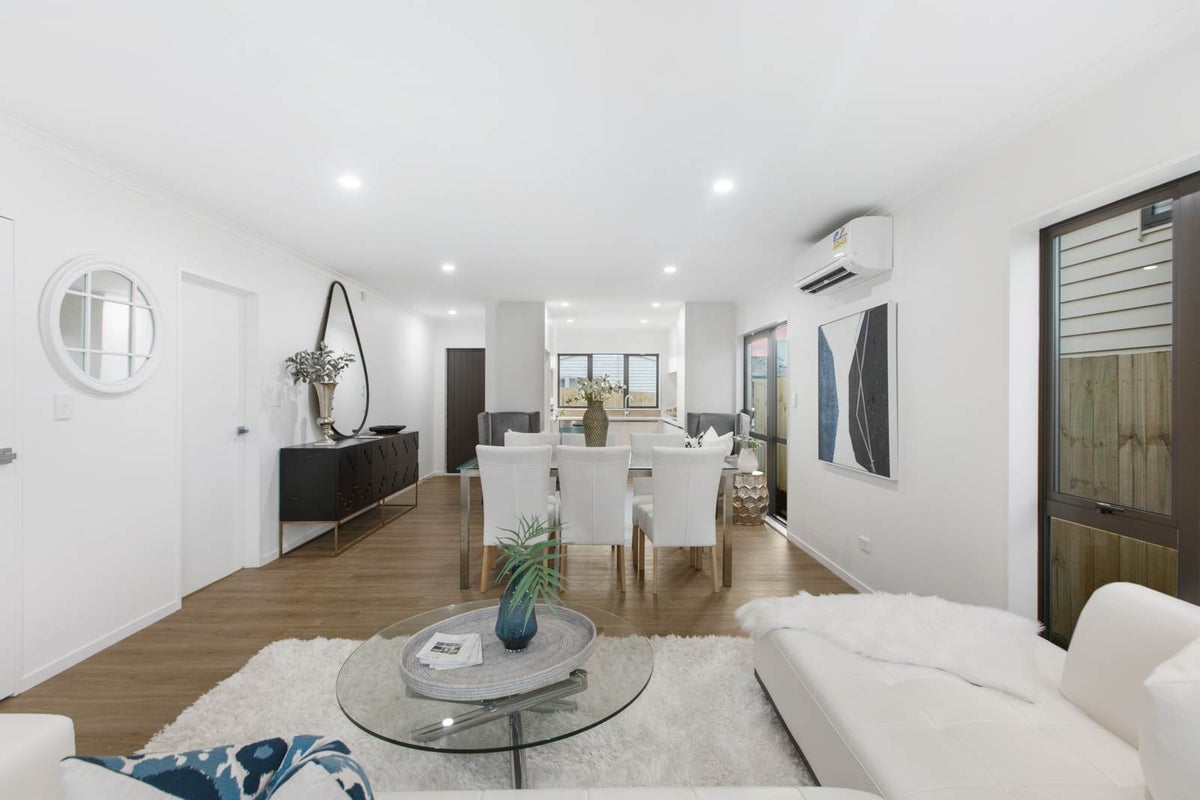 52E Orams Road, Hillpark, Auckland - Carousel 1