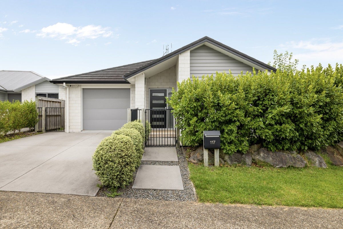 117 Awataha Crescent, Pyes Pa, Tauranga - Carousel 2