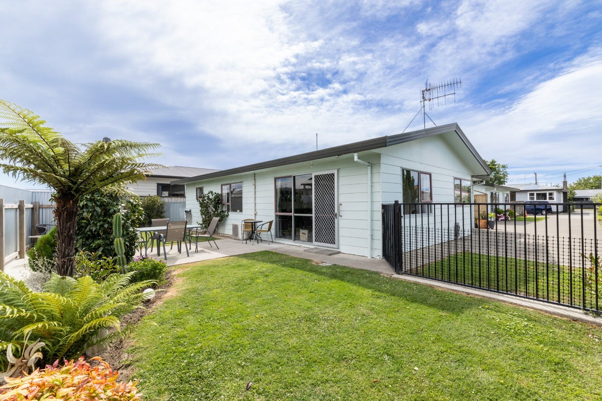 4B Windsor Terrace, Taradale, Napier - Carousel 2